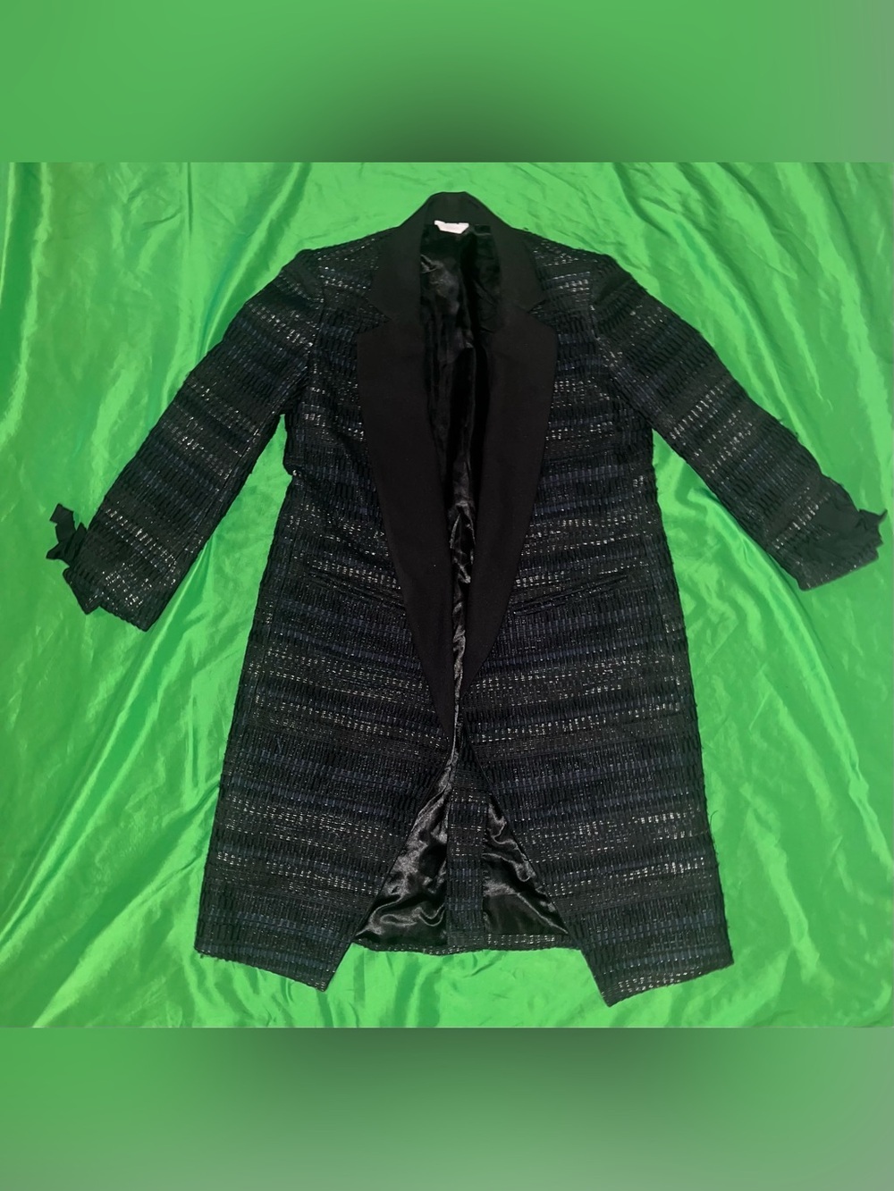SOSKEN Studions Black Textured Long Coat with Satin Lapel sz P SEE MEASUREMENTS